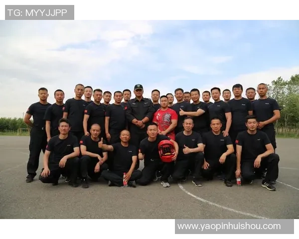 重庆篮球队阵地战体系解析与战术创新探讨